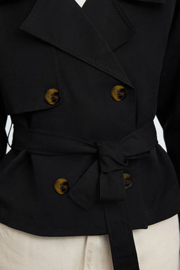 Trendyolmilla Siyah Su Itici Regular K?sa Trenckot TWOAW25TR00056 фото 4