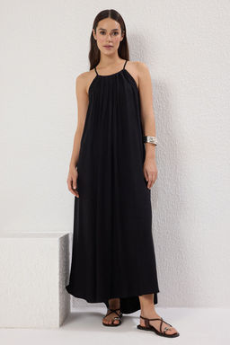 TRENDYOLMILLA Siyah Genis Kesim Maxi Dokuma Elbise TWOSS25EL00257