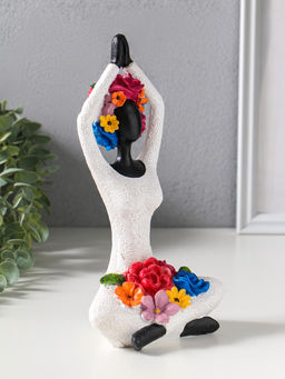 Фигура полистоун «Девушка-йогиня: руки сложенны над головой, с цветами», чёрный, 12.5×10.5×22.5 см