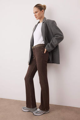 Kahverengi Yuksek Bel Orta Esnek Flare Ispanyol Paca Jeans TWOAW26JE00047