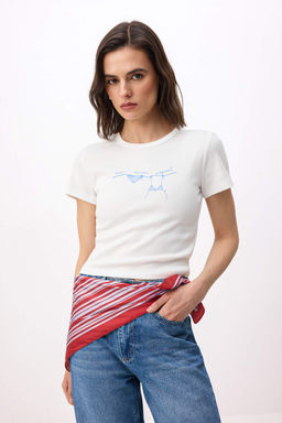 Tas Bask?l? Fitted/Vucuda Oturan K?sa Kollu Pamuk Ribana Orme T-Shirt TWOSS26TS00127 - Trendyolmilla фото 5