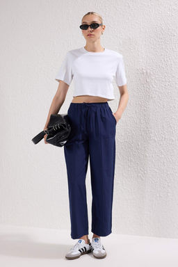 Trendyolmilla Lacivert Mat Dokulu Beli Lastikli Pantolon TWOSS25PL00120