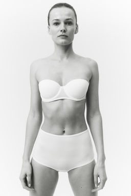 Sujetador balconette acolchado de microfibra