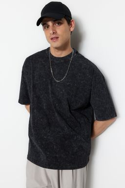 TRENDYOL MAN Oversize/Genis Kesim Eskitme/Soluk Efektli %100 Pamuklu T-Shirt TMNSS23TS00169