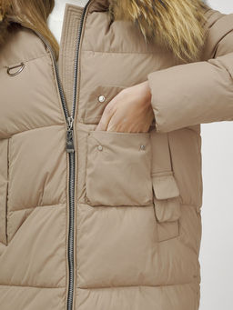 Куртка Бренд Visdeer ПРЕМИУМ КЛАССА зимняя с мехом ЕНОТА, бежевого цвета  фото 10