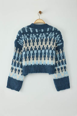 Mavi Yumusak Dokulu Etnik Desenli Kal?n Crop Triko Kazak TWOAW24KZ00688 - Trendyolmilla фото 7