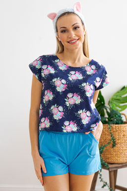 Пижама женская из футболки со спущенным плечом и шорт Fairy-tale цветы на темно-синем