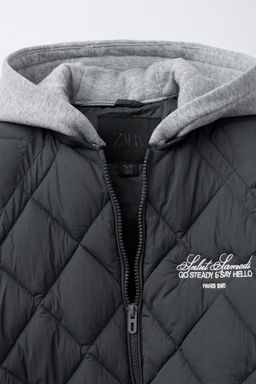 DETACHABLE HOODIE PUFFER JACKET