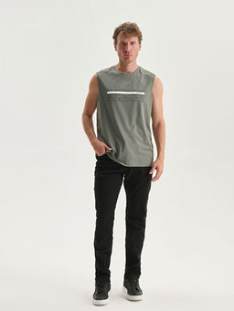 Bisiklet Yaka Bask?l? Penye Erkek Kolsuz Ti??rt