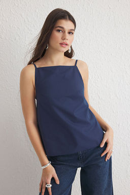 Trendyolmilla Lacivert S?rt Dekolteli Dokuma Bluz TWOSS25BZ00100