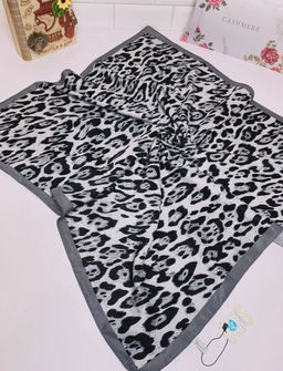 K13585 Платок 90/90 шелк искусственный ГРАФИТ