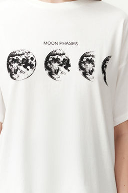 TRENDYOLMILLA Ekru %100 Pamuk Bask?l? Boyfriend Fit Bisiklet Yaka Orme T-Shirt TWOSS20TS0245 фото 4