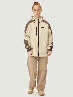 Ветровка 4л15626 кешью/кофе