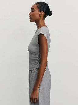 Топ из рельефной ткани со сборками / Zarina  фото 4