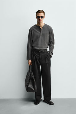 CAMISETA RIB CUELLO PANADERO / Gris oscuro