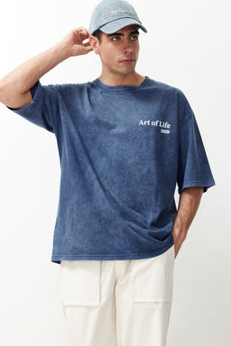 TRENDYOL MAN Antrasit Oversize/Genis Kesim Soluk Efektli Yaz? Bask?l? %100 Pamuklu T-Shirt TMNSS23TS00166 - Trendyolmilla фото 28