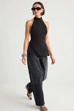 Siyah S?rt Dekolteli Halter Yaka Dokuma Bluz TWOSS25BZ00110