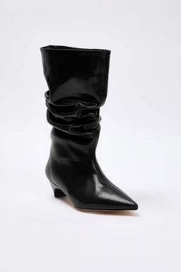 Siyah Koruklu Kitten Ucgen Topuklu Premium Kad?n Cizme TAKAW26CZ00029 - Trendyolmilla фото 2