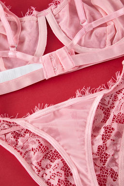 TRENDYOLMILLA K?rm?z? Dantelli Kurdele/Fiyonklu Ip Ask?l? Balenli Kaps?z Orme Ic Camas?r? Tak?m? THMAW23CC00013  фото 3