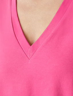 Футболка Vilatte D49.096 из хлопка с эластаном розовая фуксия  фото 2
