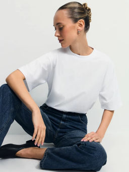 Базовая футболка оверсайз из хлопка / Zarina  фото 3