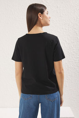 Gri Melanj- Siyah 2li Paket Regular Kal?p Basic V Yaka Orme T-Shirt TWOSS23TS00002