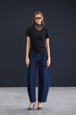 Trendyol Studio Koyu Mavi Bel Detayl? Yuksek Bel Baggy Jeans TWOAW26JE00243