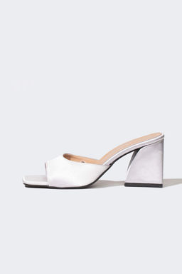 Женские тапочки на каблуке с высокой подошвой и одним ремешком - Defacto фото 2