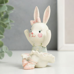 Фигурка полистоун Зайка-балерина, сидит, 8.5?5?5.5 см