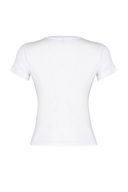 TRENDYOLMILLA Beyaz Bask?l? Bisiklet Yaka Slim Fit Ekstra Esnek Orme T-Shirt TWOSS24TS00096
