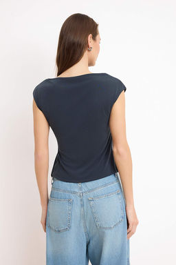 Antrasit Fitted/Vucuda Oturan Kruvaze Kay?k Yaka Baglama Detayl? Modall? Orme Bluz TWOSS26BZ00275 - Trendyolmilla фото 4