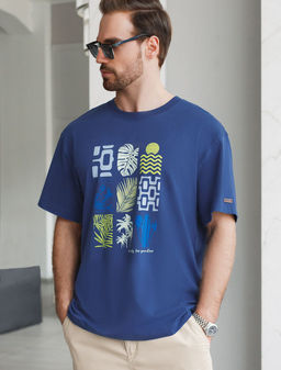 Свободная футболка с авторским принтом