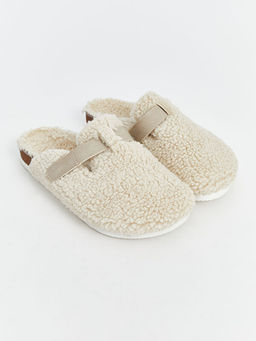 Pel?? K?z ?ocuk Ev Terli?i