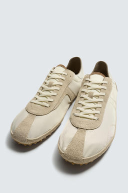 ZAPATILLA ESTILO RETRO / Beige