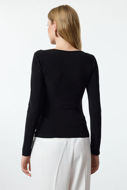 Siyah Kay?k Yaka Drapeli Vucuda Oturan Esnek Orme Bluz TWOAW25BZ00109