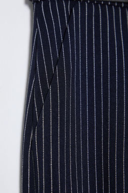 Lacivert Kemerli Cizgili Diz Boy City Dokuma Sort & Bermuda TWOSS25SR00024 - Trendyolmilla фото 8