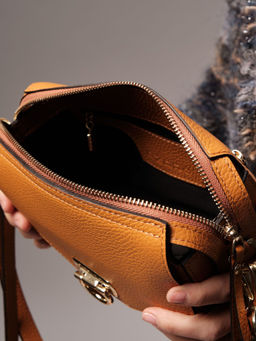 Сумка кожаная кросс-боди Azaro 3684 оранжевый карандаш