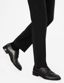 Черные классические туфли