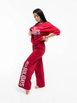 Костюм женский, цвет бордо