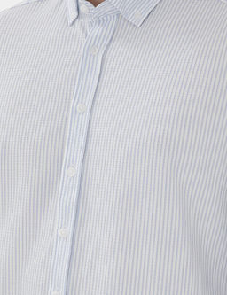 A__k Mavi Slim Fit _izgili Uzun Kollu G_mlek