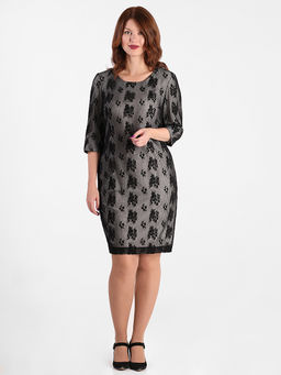 Праздничное платье больших размеров из гипюра