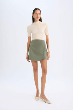 Женская приталенная футболка с короткими рукавами и полуводолазкой приталенного кроя - Defacto фото 2