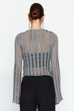 Trendyolmilla Gri Fileli Ispanyol Kol Slim Fit Crop Bisiklet Yaka Orme Bluz TWOAW24BZ00279 фото 6