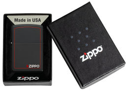 Зажигалка ZIPPO с фирменным логотипом и красной окантовкой с черным матовым покрытием | Black Matte 218ZB