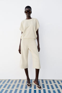 TOP CROPPED / Crudo