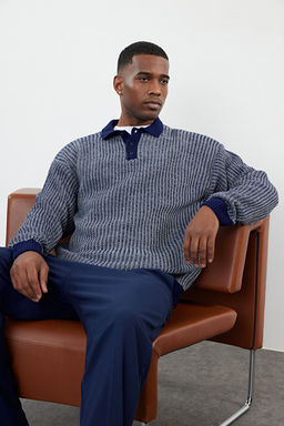Lacivert Casual Regular Polo Yaka Dokulu Triko Kazak TMNAW25KZ00007