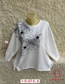 Кофта женская со стразами