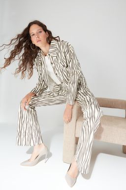 Ограниченная серия коричневых широких брюк TWOAW23PL00397