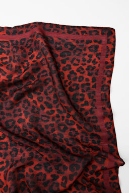 ANIMAL PRINT MODAL AND SILK SCARF - Zara фото 4