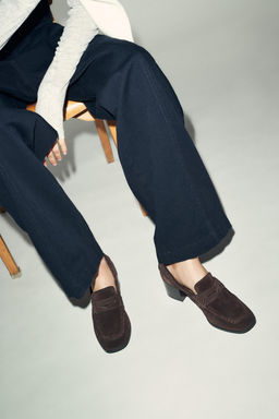SPLIT SUEDE HEELED LOAFERS - Zara фото 4
